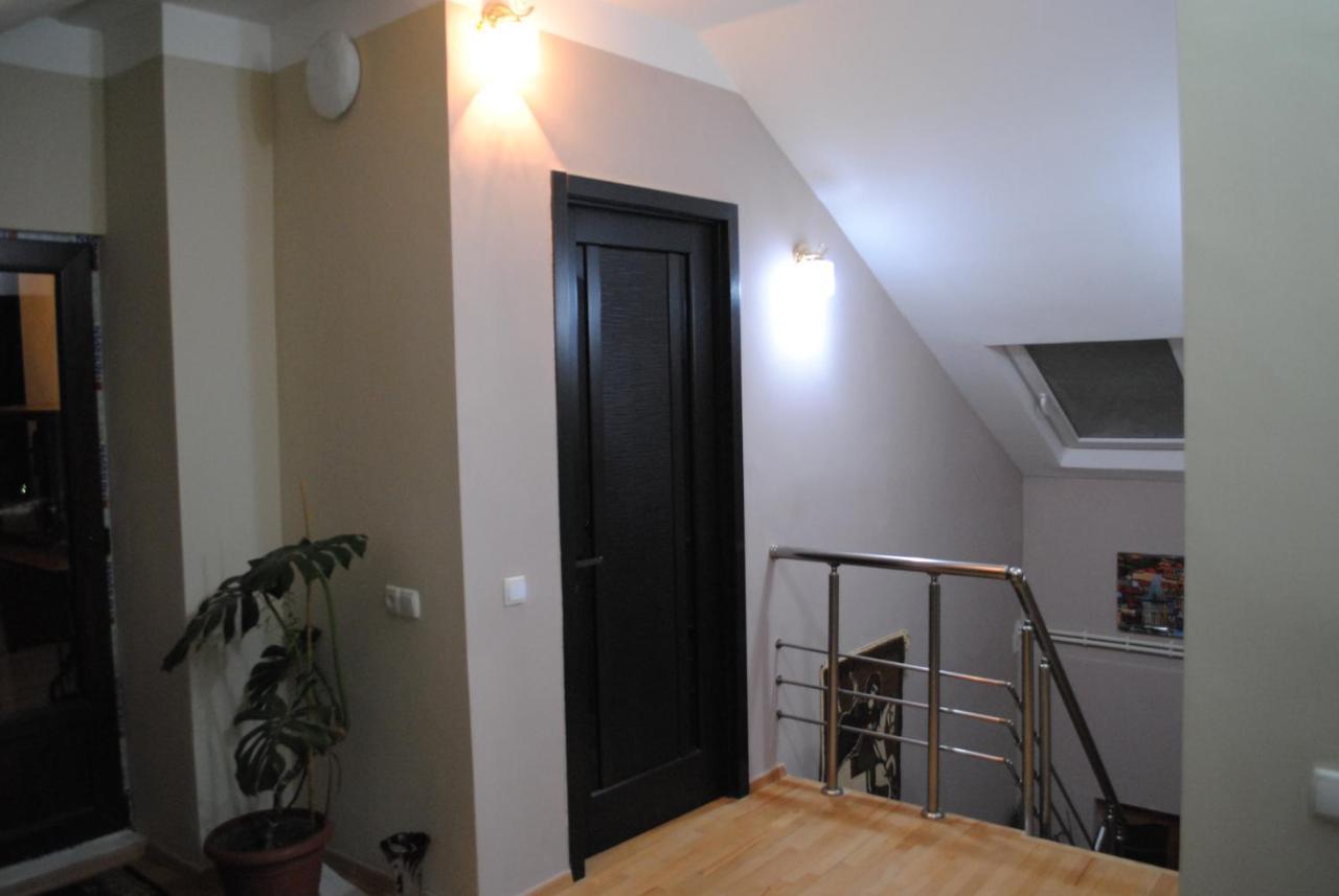 Family Guesthouse - Macharashvili Tbilisi Exterior photo